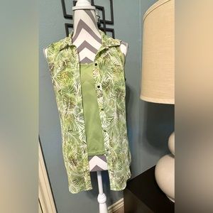 Liz Claiborne Size MED Two Piece Jungle Print Blouse Set